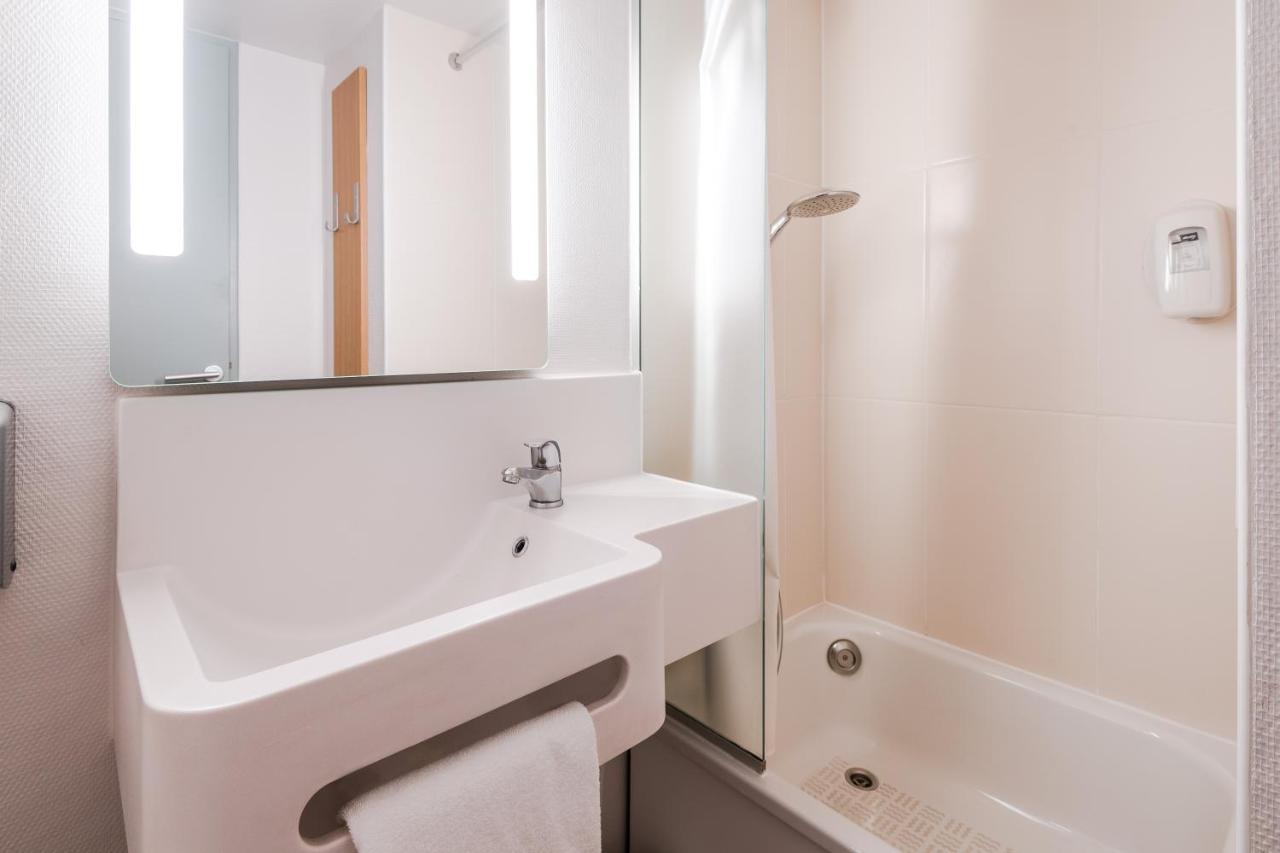 B&B Hotel Saint-Nazaire ทรินญาค ภายนอก รูปภาพ